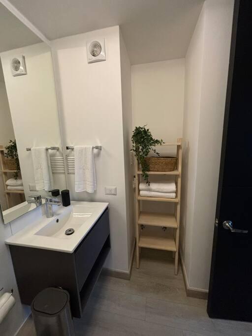 Apartment By Toore Patagonia ปวยร์โตนาตาเลส ภายนอก รูปภาพ
